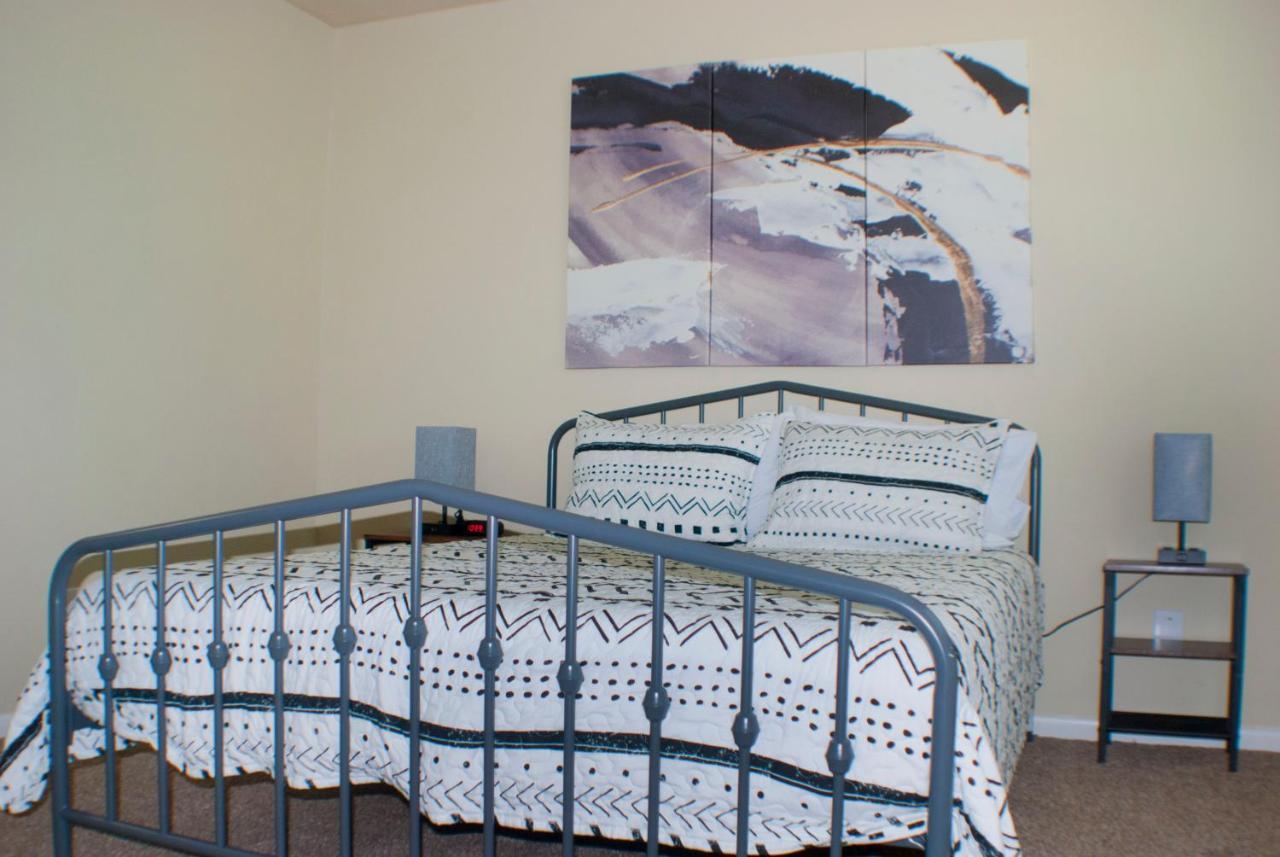 Cool & Comfy Condo! Family Friendly! College Station Esterno foto